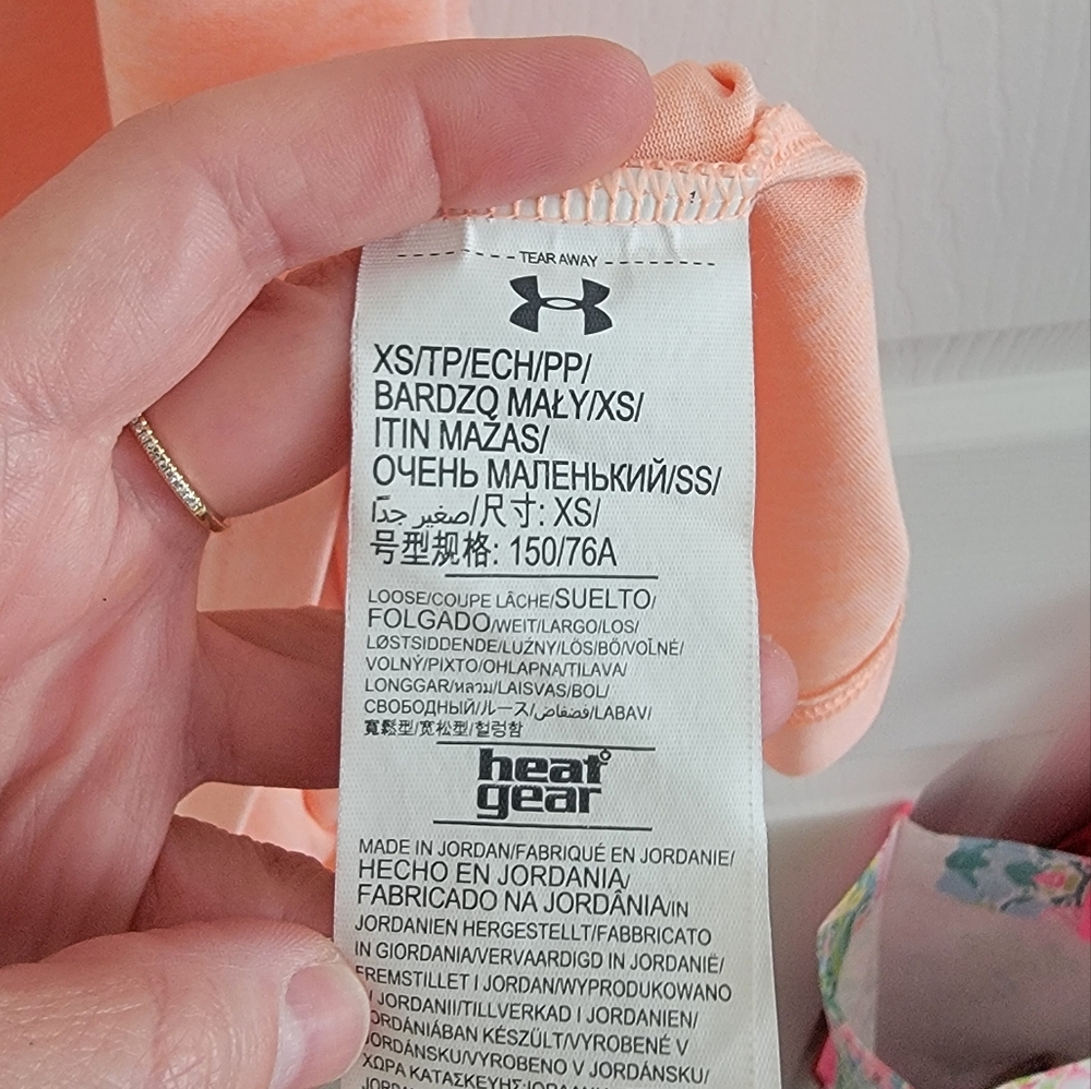 Bundle Of 2 Under Armour Women's HeatGear Racerback Tank Tops, XS - Picture 6 of 10